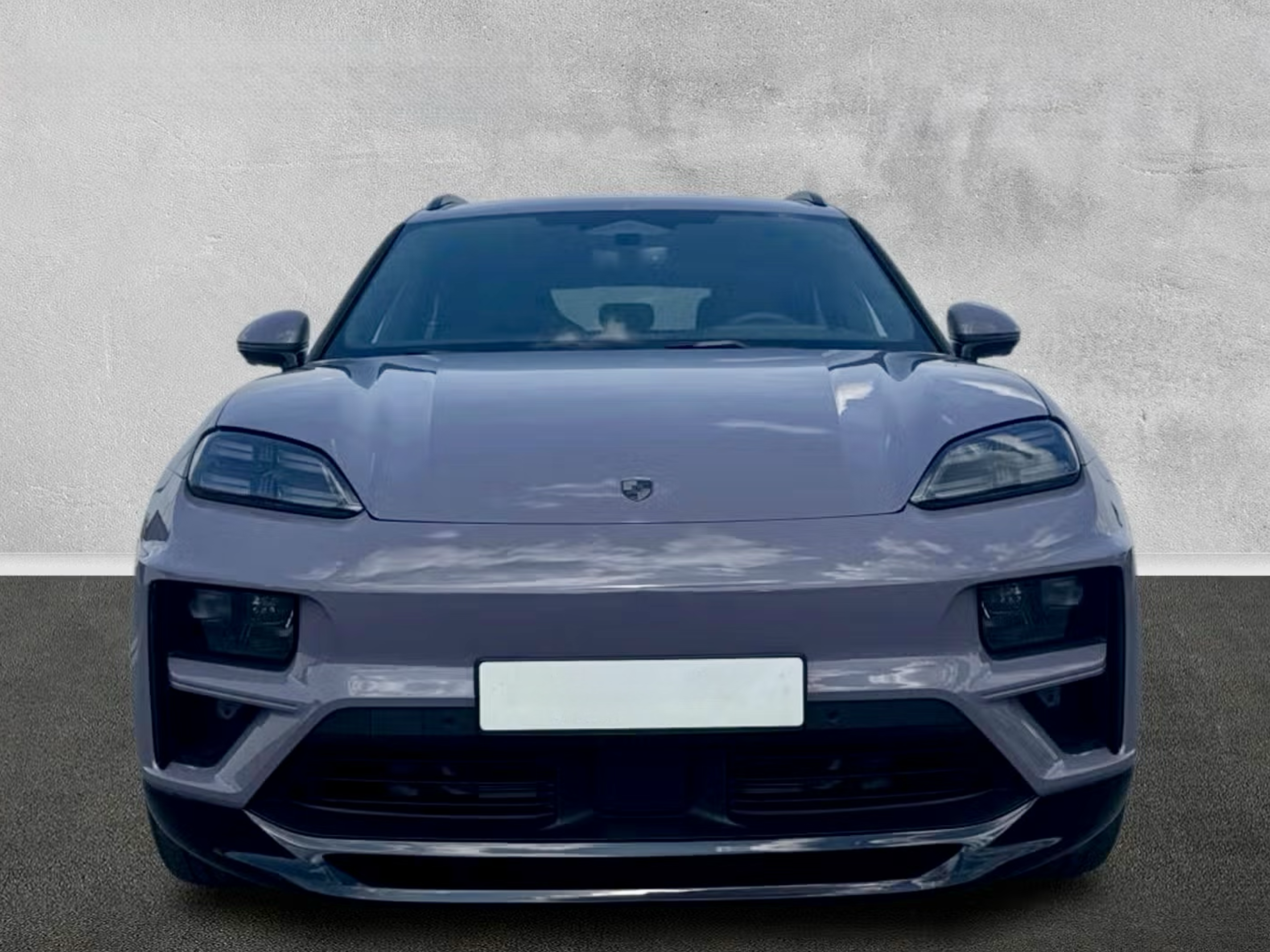 Porsche Macan Turbo | nové elektrické SUV | skladem | novinka | sportovní elektromobil | fialová Provance | černá kůže | výkon 584 koní | dojezd 538 km | max výbava | VIP sleva | české předváděcí auto | skladem ihned k předání | nákup online | AUTOiBUY.com